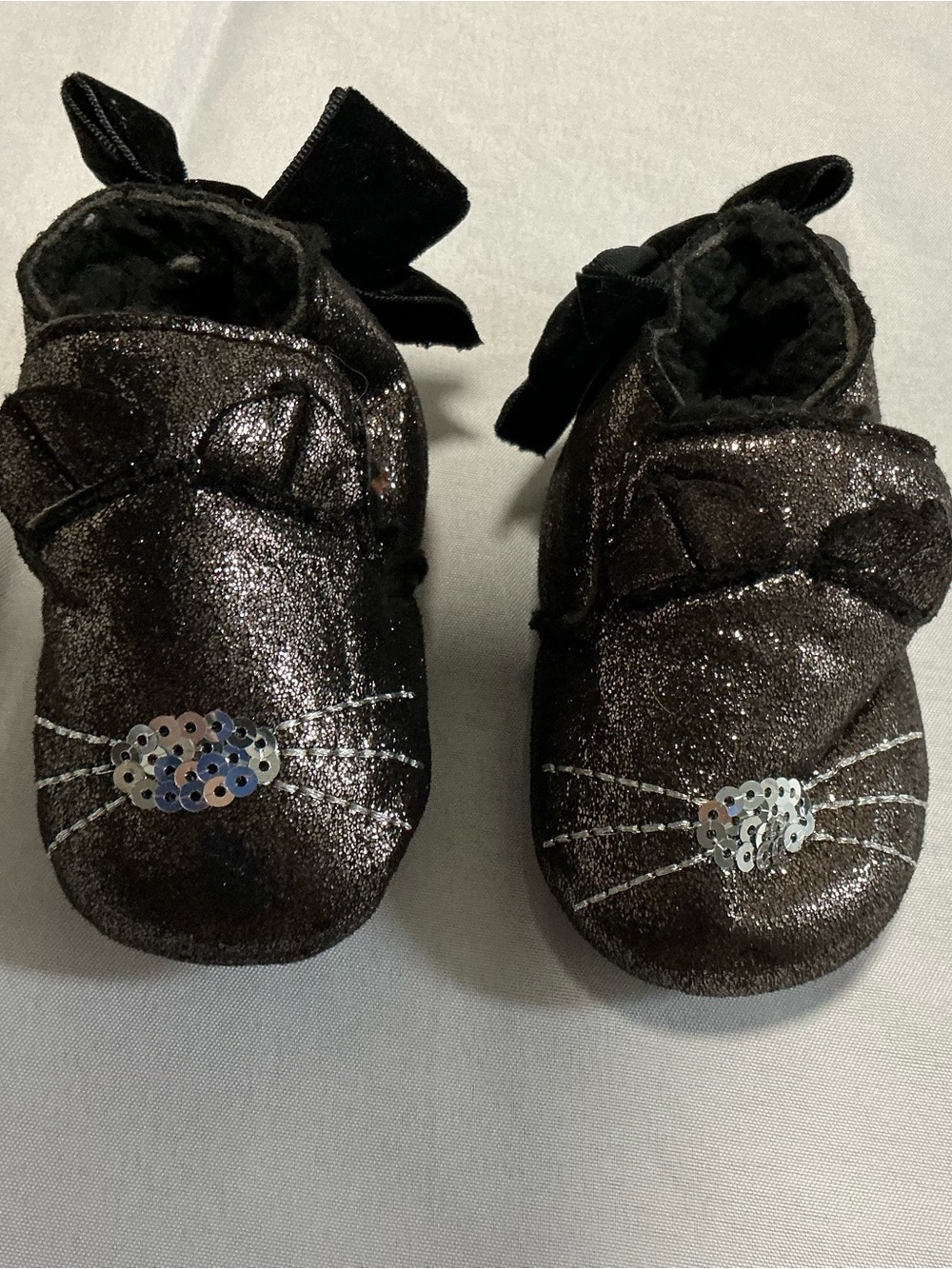 Nicole Miller New York baby girl black glitter sequin cat crib shoes booties